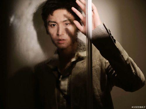 圈内爆料张哲瀚女友,神秘女友身份引热议